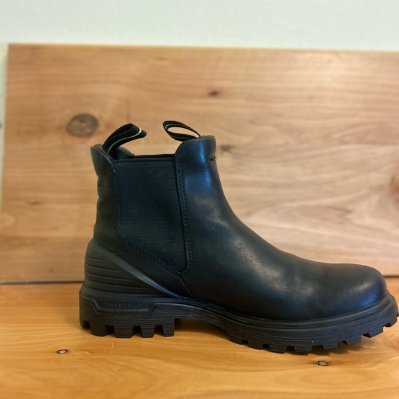 ECCO Women's Tredtray Black Leather Chelsea Boot! - Picture 6 of 15
